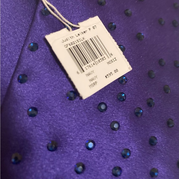 Judith Leiber Silk Tie with Swarovski Crystals - Picture 3 of 3